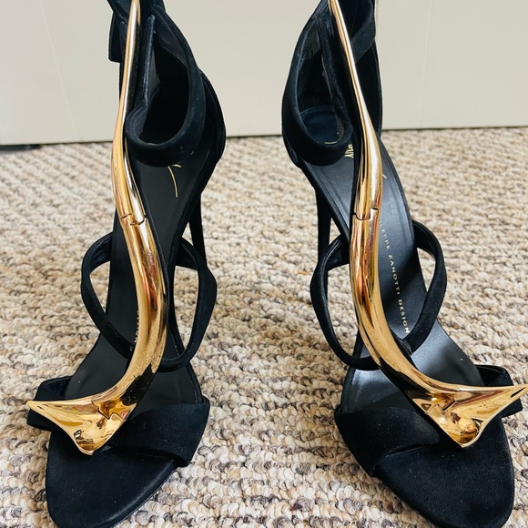 Giuseppe Zanotti shoes - Picture 9 of 10